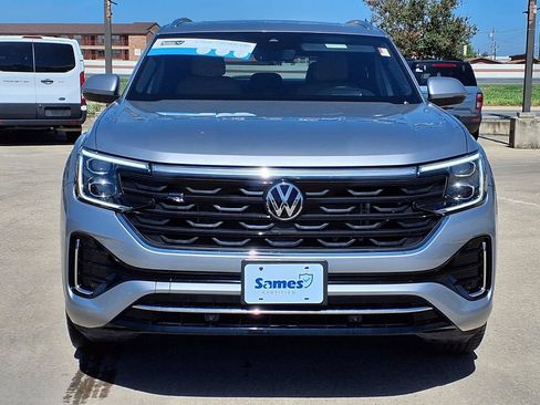 Used 2024 Volkswagen Atlas Cross Sport SEL R-Line AWD/4WD image 3