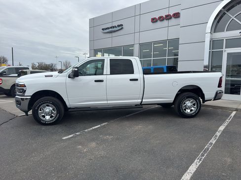 New 2026 RAM 2500 Tradesman AWD/4WD image 2