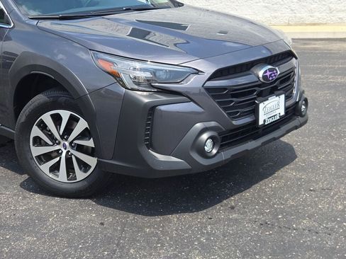Certified 2024 Subaru Outback Premium w/ Popular Package #1 AWD/4WD image 2