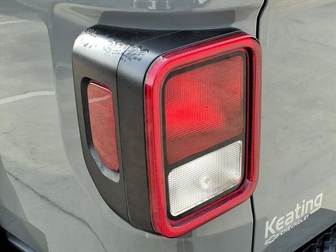 Used 2021 Jeep Gladiator Mojave w/ Trailer Tow Package image 12