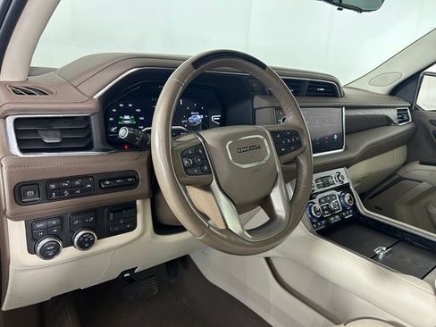 Used 2023 GMC Yukon Denali w/ Denali Reserve Package AWD/4WD image 13