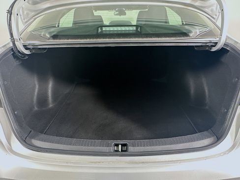 Used 2025 Toyota Corolla LE image 27