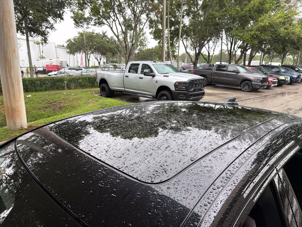 Used 2022 BMW 750i xDrive w/ Luxury Rear Seating Package AWD/4WD image 17