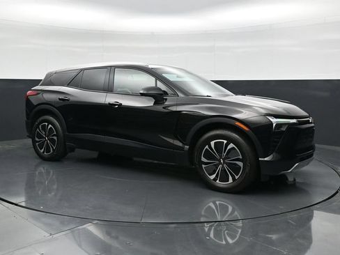Used 2024 Chevrolet Blazer EV LT AWD/4WD image 3