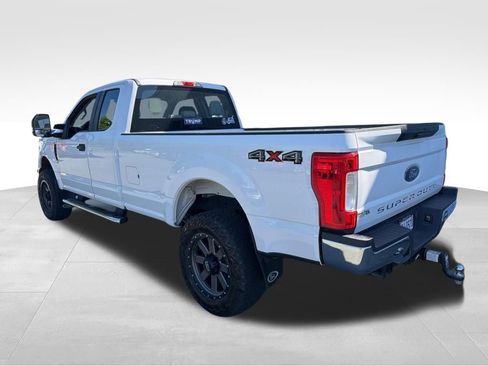 Used 2019 Ford F250 XL w/ STX Appearance Package image 3