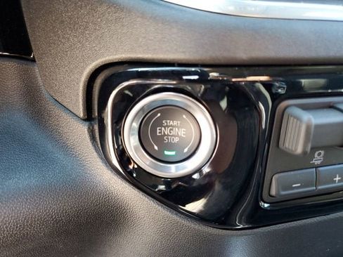 New 2025 GMC Sierra 2500 SLT w/ SLT Premium Package image 27