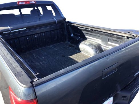 Used 2010 Toyota Tundra 4x4 Double Cab image 12