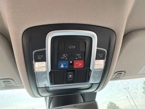 Used 2024 RAM 1500 Limited AWD/4WD image 17