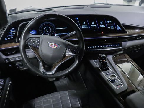 Certified 2023 Cadillac Escalade Sport Platinum w/ LPO, ONYX Package image 26