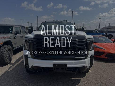 Used 2024 GMC Sierra 3500 Denali w/ Denali Reserve Package AWD/4WD image 1