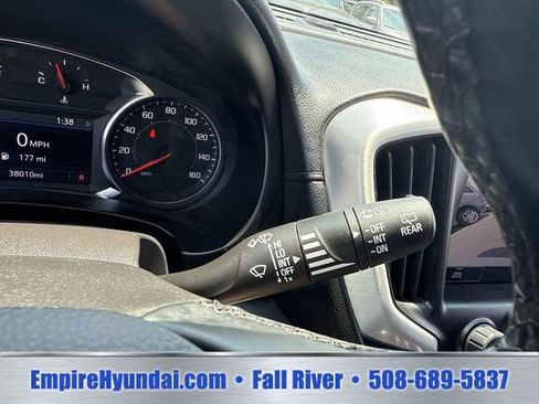 Used 2024 GMC Terrain SLT AWD/4WD image 41