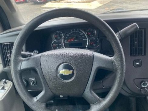 Used 2023 Chevrolet Express 2500 RWD image 18
