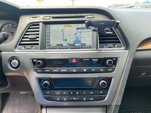 Used 2015 Hyundai Sonata Limited w/ Option Group 05 FWD image 14