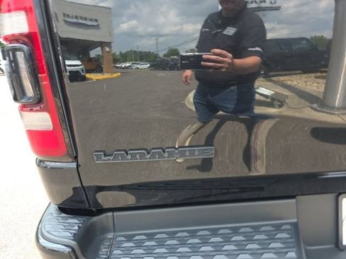 Used 2021 RAM 1500 Laramie AWD/4WD image 33