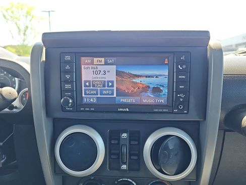 Used 2010 Jeep Wrangler Unlimited Sahara w/ Dual Top Group AWD/4WD image 25