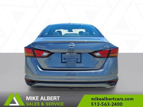 Used 2023 Nissan Altima 2.5 SV FWD image 6