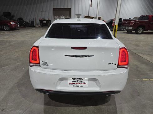 Used 2015 Chrysler 300 S w/ 300S Premium Group image 10