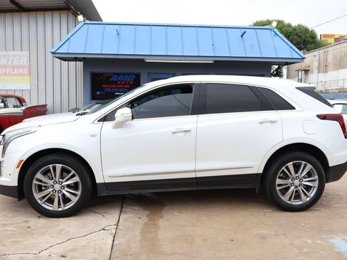 Used 2024 Cadillac XT5 Premium Luxury w/ Technology Package FWD image 4