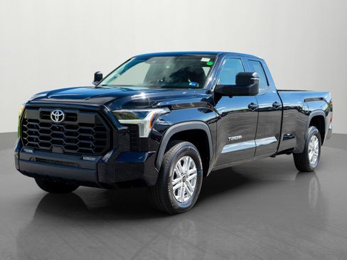 Used 2023 Toyota Tundra SR5 w/ SR5 Premium Package AWD/4WD image 3