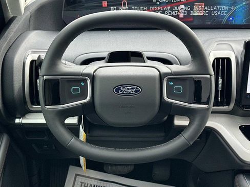 New 2025 Ford Expedition Active image 24