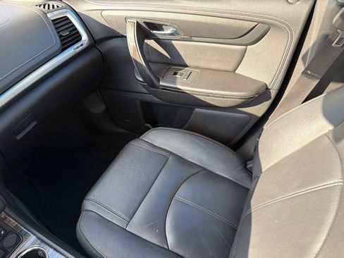 Used 2017 GMC Acadia Limited SLT image 20