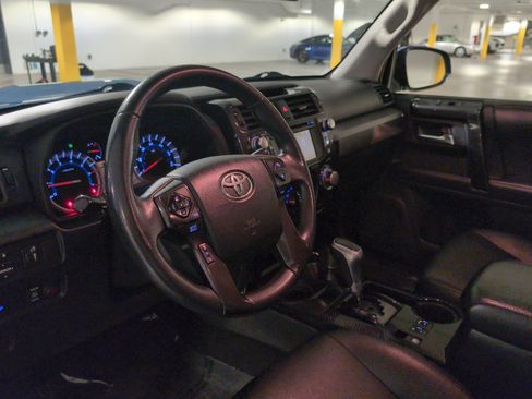 Used 2018 Toyota 4Runner TRD Pro AWD/4WD image 12