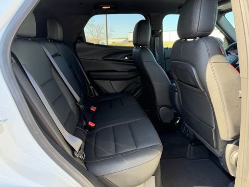 Used 2024 Chevrolet TrailBlazer RS w/ Convenience Package image 12