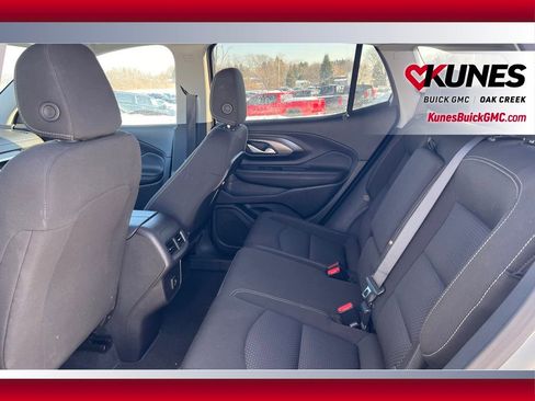 Used 2024 GMC Terrain SLE image 7