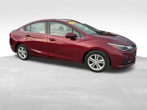 Used 2016 Chevrolet Cruze LT image 14
