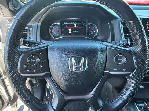 Used 2022 Honda Pilot TrailSport image 18