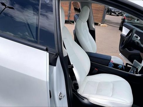 Used 2021 Tesla Model Y Long Range AWD/4WD image 7