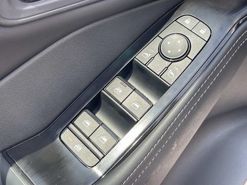 New 2026 Nissan Rogue SV AWD/4WD image 24
