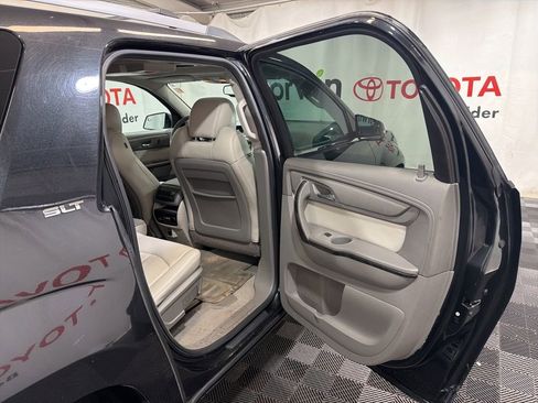 Used 2014 GMC Acadia SLT image 13