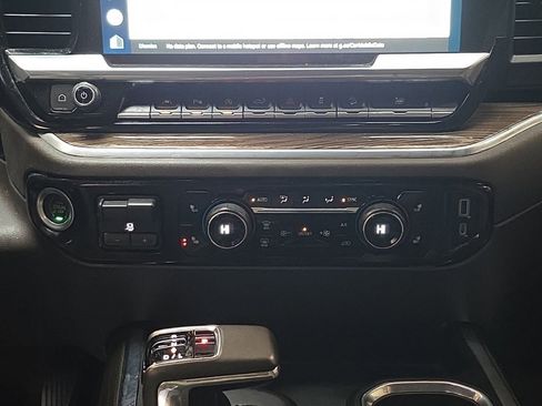 Used 2022 Chevrolet Silverado 1500 LT Trail Boss w/ Convenience Package II image 25