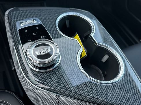 New 2026 Cadillac Optiq Luxury 1 image 20