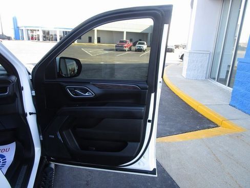 Certified 2023 Chevrolet Suburban Z71 w/ Luxury Package image 27