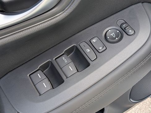New 2026 Honda HR-V LX image 13