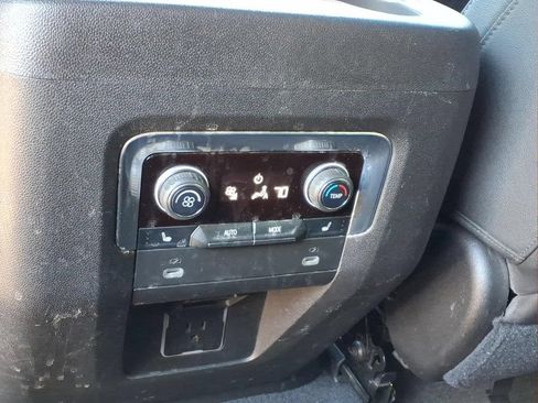 Used 2021 Chevrolet Tahoe Z71 w/ Z71 Off-Road Package AWD/4WD image 22