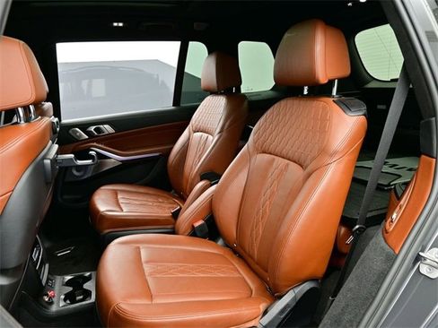 Used 2021 BMW ALPINA XB7 image 14