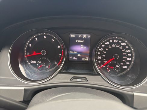 Used 2021 Volkswagen Atlas Cross Sport SE w/ Panoramic Sunroof Package image 12