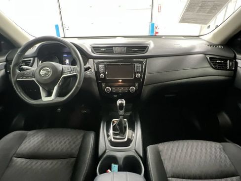 Used 2020 Nissan Rogue SV FWD image 10