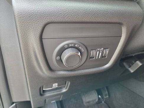 Used 2024 Jeep Grand Cherokee L Laredo AWD/4WD image 22