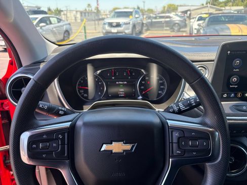 Used 2025 Chevrolet Blazer LT FWD image 30