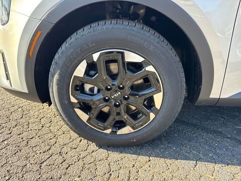 New 2026 Kia Sorento S image 9
