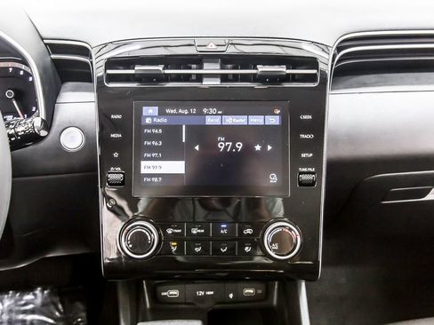 Used 2023 Hyundai Tucson SEL FWD image 17