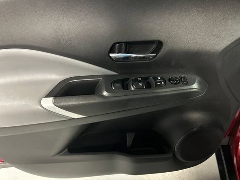 Used 2023 Nissan Kicks SR w/ SR Premium Package FWD image 12