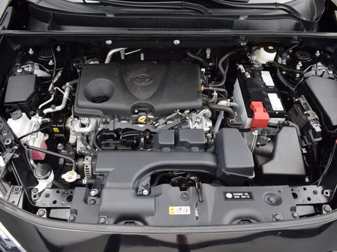 Used 2024 Toyota RAV4 XLE w/ Convenience Package AWD/4WD image 9