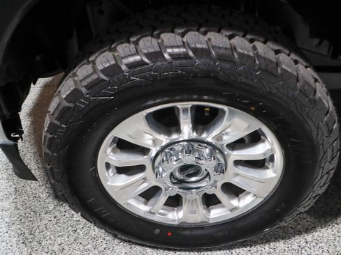 Used 2022 Ford F250 Lariat w/ Lariat Value Package image 11