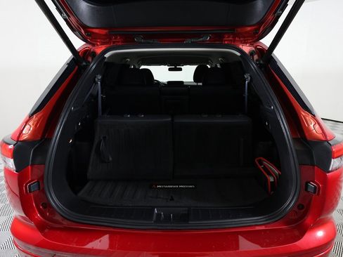 Used 2022 Mitsubishi Outlander SE image 7