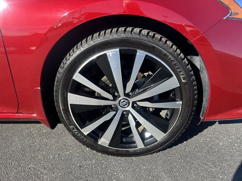 Used 2020 Nissan Altima 2.5 SR w/ Premium Package image 7